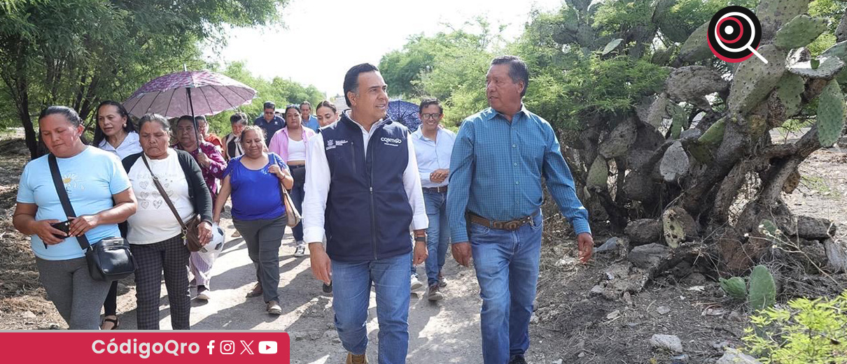 El titular de Sedesoq, Luis Bernardo Nava Guerrero, entregó hidrantes en Montenegro