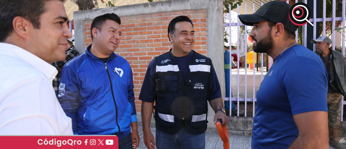 El titular de Sedesoq, Luis Bernardo Nava Guerrero, encabezó la Jornada Aquí Contigo en el municipio de Huimilpan