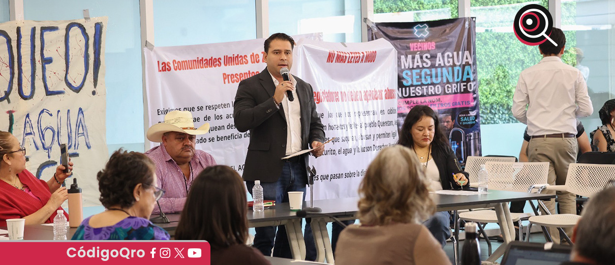 El diputado local de Morena, Eric Silva Hernández, encabezó el parlamento abierto sobre la Ley de Agua