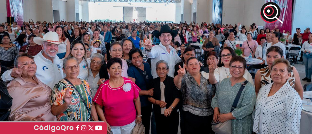 El presidente municipal de El Marqués, Rodrigo Monsalvo, se reunió con más de 12 mil mujeres