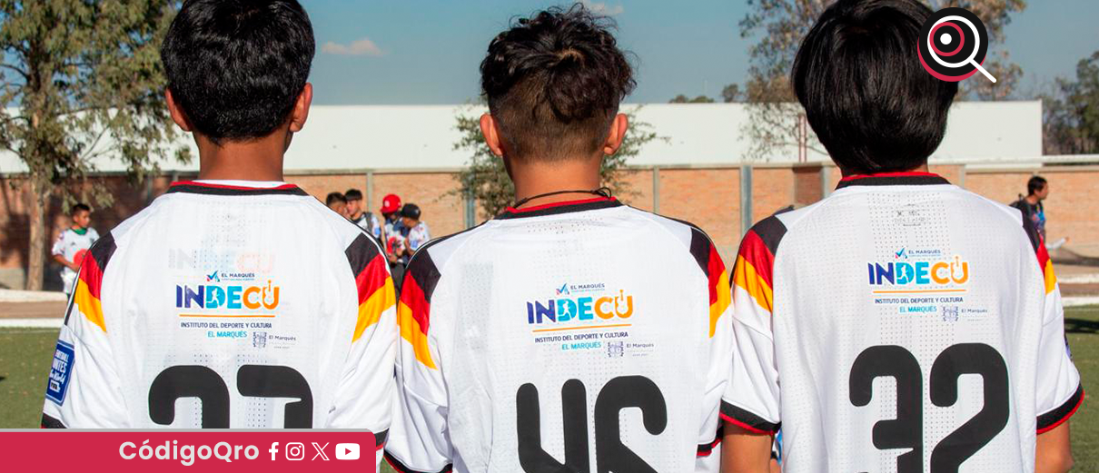 Entregan tres mil uniformes deportivos a 28 academias de futbol de El Marqués