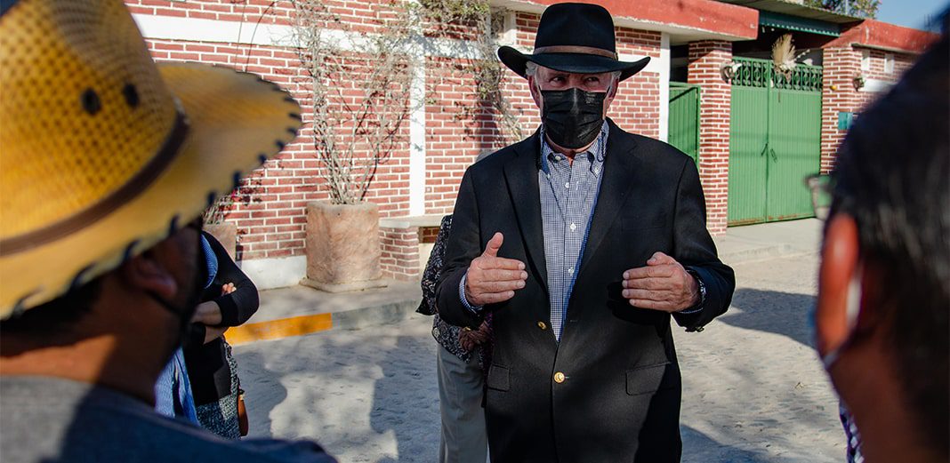 El alcalde de El Marqués, Enrique Vega Carriles, entregó obras en las comunidades de Santa María Begoña, El Colorado y Saldarriaga. Foto: Especial