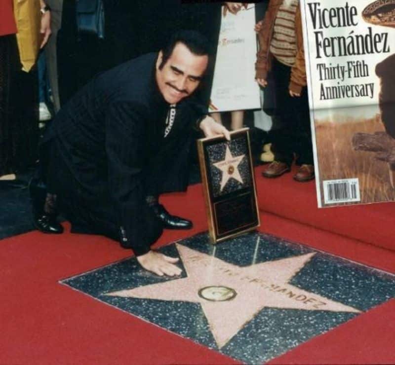 Desde 1988, Vicente Fernández tiene una estrella en el Paseo de la Fama de Hollywood