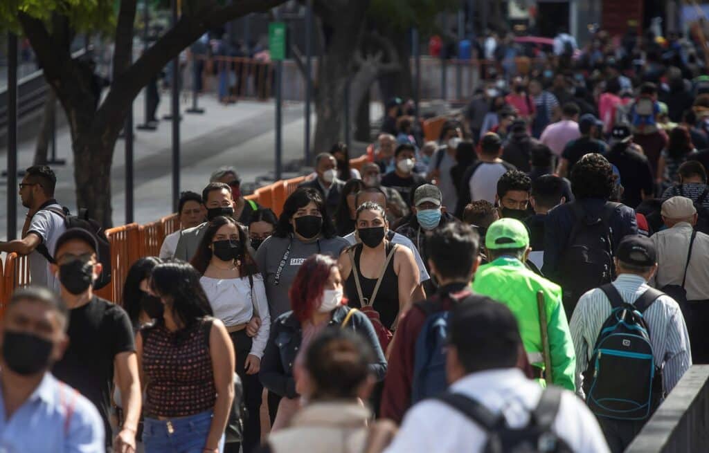 La pandemia de COVID-19 golpeó duramente a la economía de México. Foto: Agencia EFE