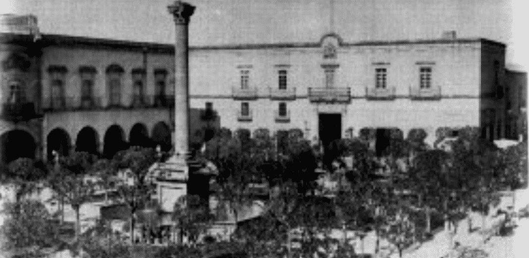 La Plaza de Armas de la ciudad de Querétaro en 1917. Foto: Fototeca Nacional INAH