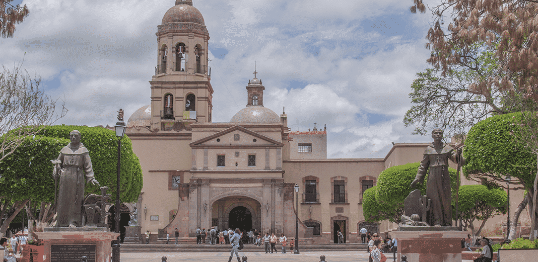 El Templo de la Sant Cruz se encuentra en lo alto del Cerro del Sangremal, Foto: Especial