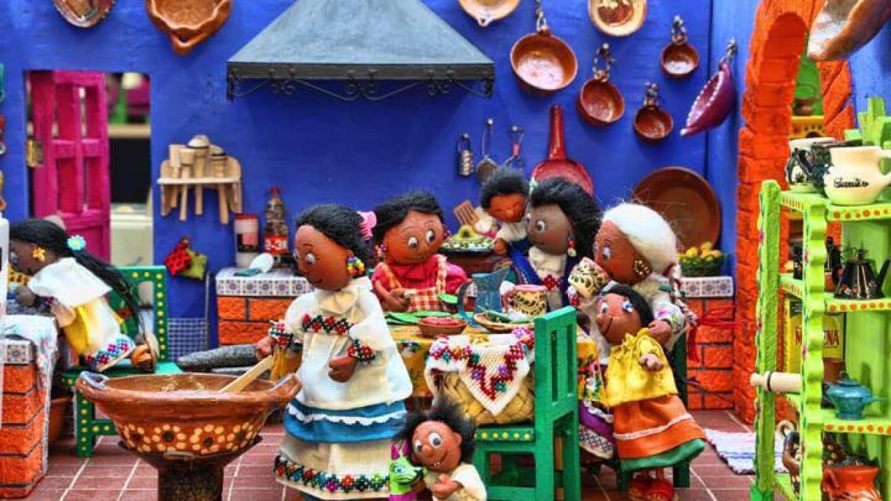 A través de sus maquetas “México me Encanta” reproduce las escenas tradicionales del país, de la ciudad y del campo