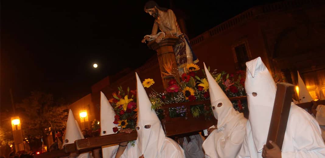 La Procesión del Silencio tiene sus orígenes en 1966. Foto: Especial