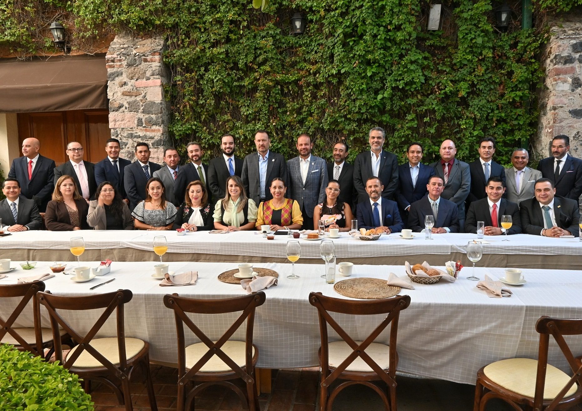 El gobernador, Mauricio Kuri González, sostuvo un encuentro con integrantes del Colegio de Abogados Litigantes de Querétaro A.C.