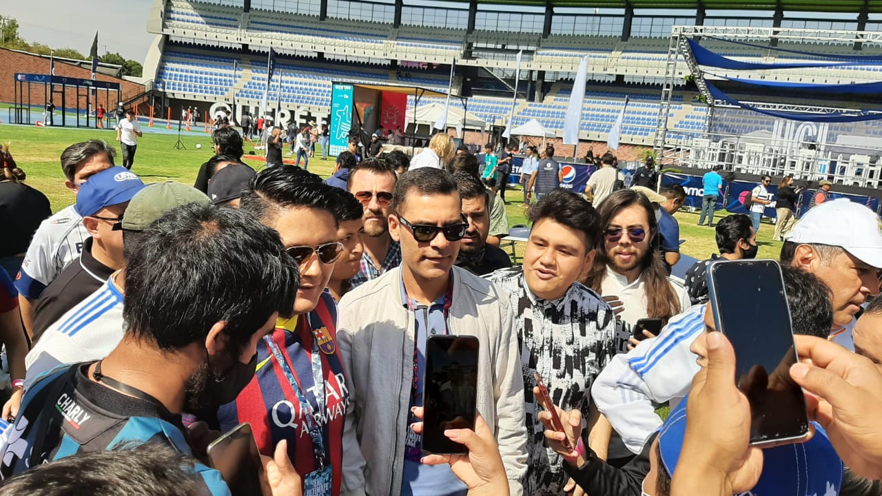 Rafa Márquez estuvo presente en el Fan Festival de la UEFA Champions League