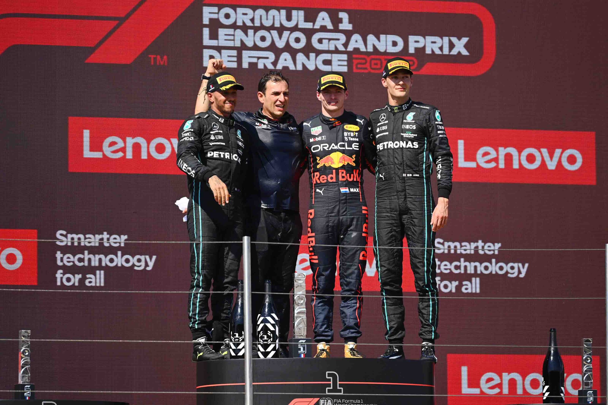 Tras el abandono de Charles Leclerc, Max Verstappen dominó el Gran Premio de Francia. Foto: Especial