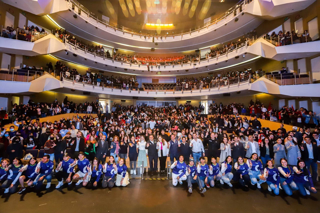 El Foro Juventudes congregó a cientos de jóvenes de distintas universidades