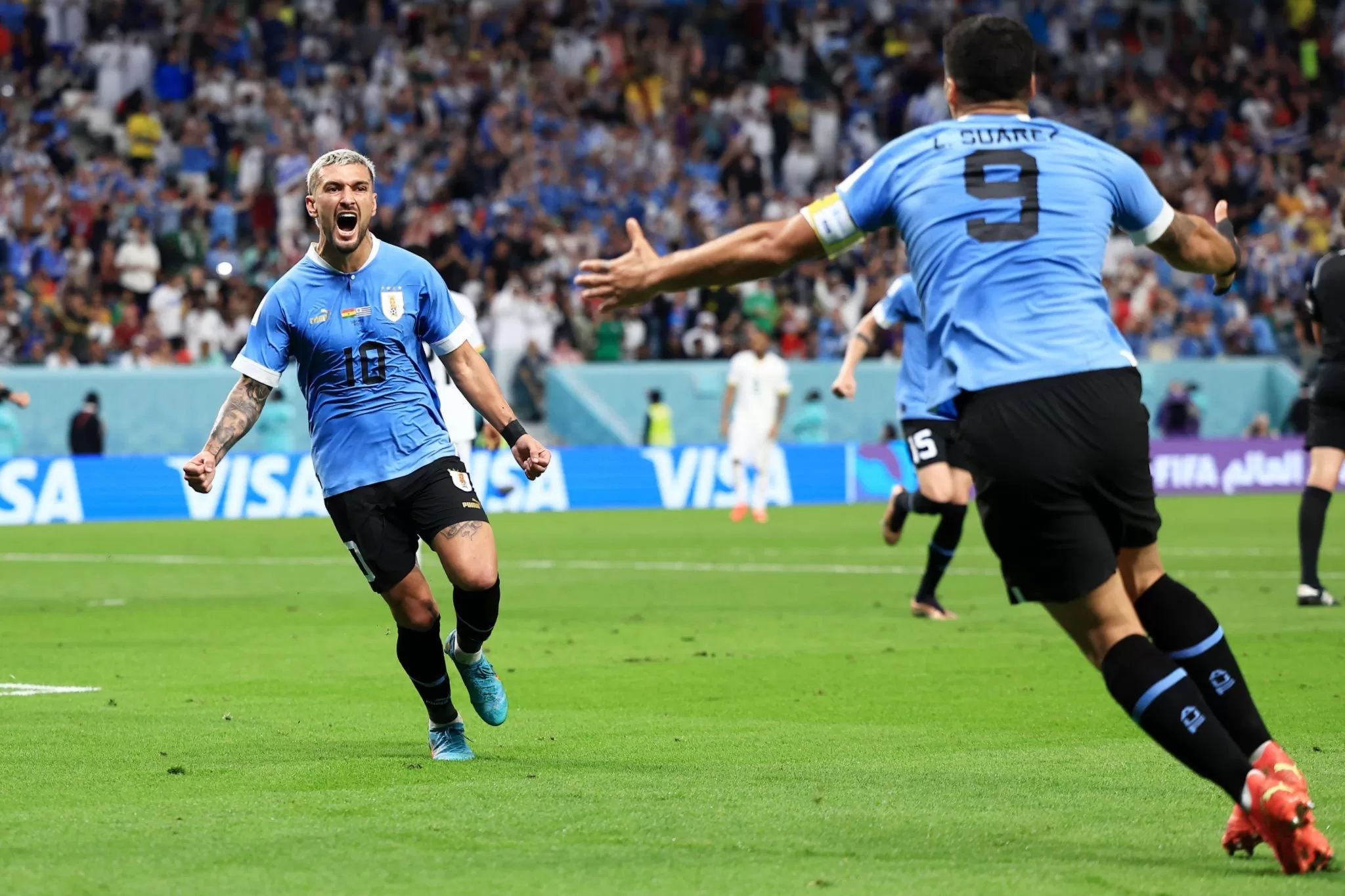 Giorgian De Arrascaeta firmó un golazo a pase de Luis Suárez