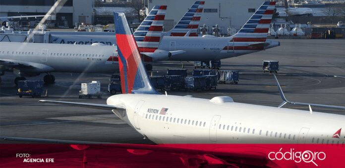 En Estados Unidos, más de 7 mil vuelos sufrieron retrasos por una falla informática. Foto: Agencia EFE