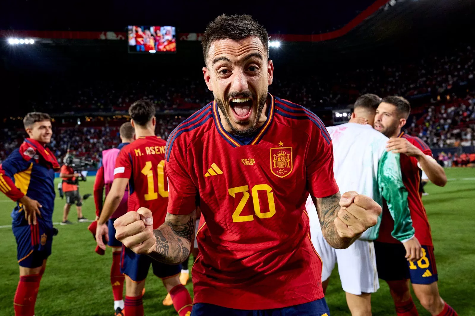 Primer gol de Joselu con España: a los 2 minutos de entrar como suplente. / Segundo gol de Joselu con España: a los 4 minutos de entrar como suplente. / Tercer gol de Joselu con España: a los 5 minutos de entrar como suplente.