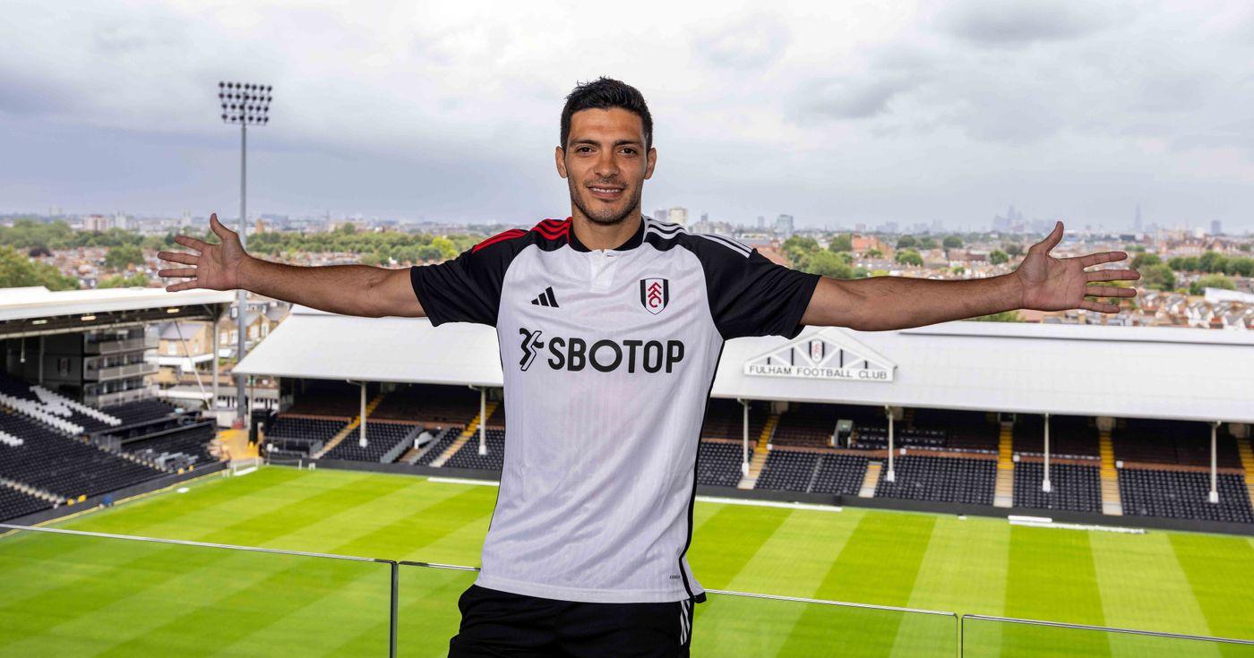 “Estoy feliz de estar aquí y jugar en este estadio, es un muy buen estadio, me gusta aquí. Voy a dar lo mejor de mí para seguir marcando goles en la Premier League”, declaró RJ