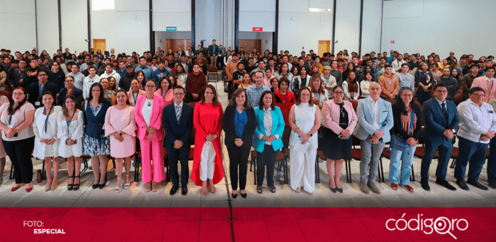 La rectora de la UAQ, Silvia Lorena Amaya Llano, inauguró Women IT 2024. Foto: Especial