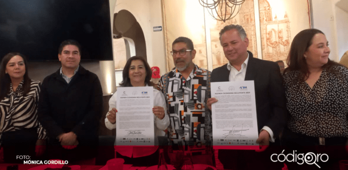 Los candidatos que integran la fórmula al Senado por Morena, Beatriz Robles y Santiago Nieto, firmaron la Agenda Ciudadana Incluyente