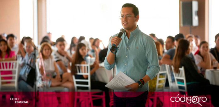 El candidato del PAN a la presidencia municipal de Corregidora, Chepe Guerrero, sostuvo una reunión con jóvenes. Foto: Especial