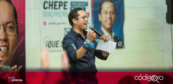 El candidato del PAN a la presidencia municipal de Corregidora, Chepe Guerrero, se reunió con habitantes de El Pueblito. Foto: Especial