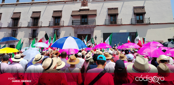 Miles de personas se congregaron en Plaza de Armas como parte de la Marea Rosa. Foto: Jansel Jiménez