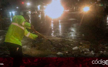 La lluvia del pasado domingo por la noche generó severos encharcamientos en la ciudad de Querétaro. Foto: Especial