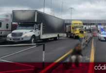 Integrantes de la organización Transportistas Unidos iniciaron la mañana de este viernes con los bloqueos en distintos puntos de las carreteras federales
