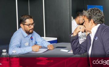 En la Expo Empleo Querétaro de la delegación Félix Osores Sotomayor, se ofertaron mil 520 vacantes en 35 empresas de los sectores comercial, industrial y de servicios; el evento tuvo un registro de más de mil asistentes