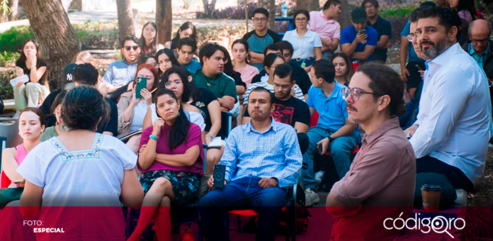 Expertos de la Universidad Autónoma Metropolitana y la Facultad de Ingeniería de la UAQ se reunieron para abordar estrategias innovadoras en vivienda sostenible en Querétaro