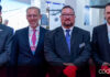 El gobernador Mauricio Kuri presentó el potencial de Querétaro a representantes de empresa aeroespacial, en beneficio de la educación y el sector; esto, en el marco de la Feria Aeroespacial de Farnborough