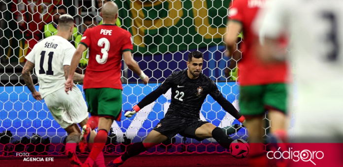 En penales, Portugal eliminó a Eslovenia en los octavos de final de la Eurocopa. Foto: Agencia EFE