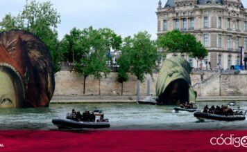A partir de las 11:30 horas comenzó la ceremonia de inauguración de los Juegos Olímpicos de París 2024, teniendo al río Sena como escenario principal y no un estadio; se prevé que tenga una duración de casi tres horas