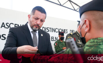 Carlos Alcaraz, secretario de Gobierno estatal, encabezó la ceremonia de Ascensos y Distinciones del Personal de Conscriptos del Servicio Militar Nacional; además, destacó el trabajo de los jóvenes que conforman el escalón de adiestramiento 