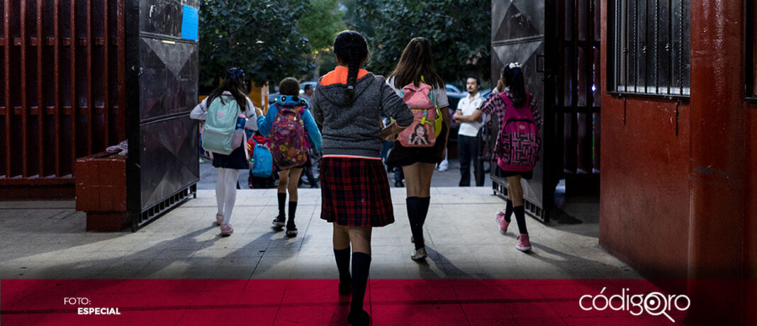 El regreso a clases podría significar un reto para las finanzas, pues hay que pagar colegiaturas, comprar uniformes y útiles