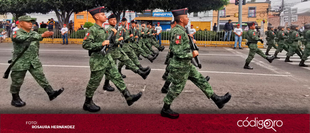 Más de 10 mil personas presenciaron el desfile cívico-militar. Foto: Rosaura Hernández