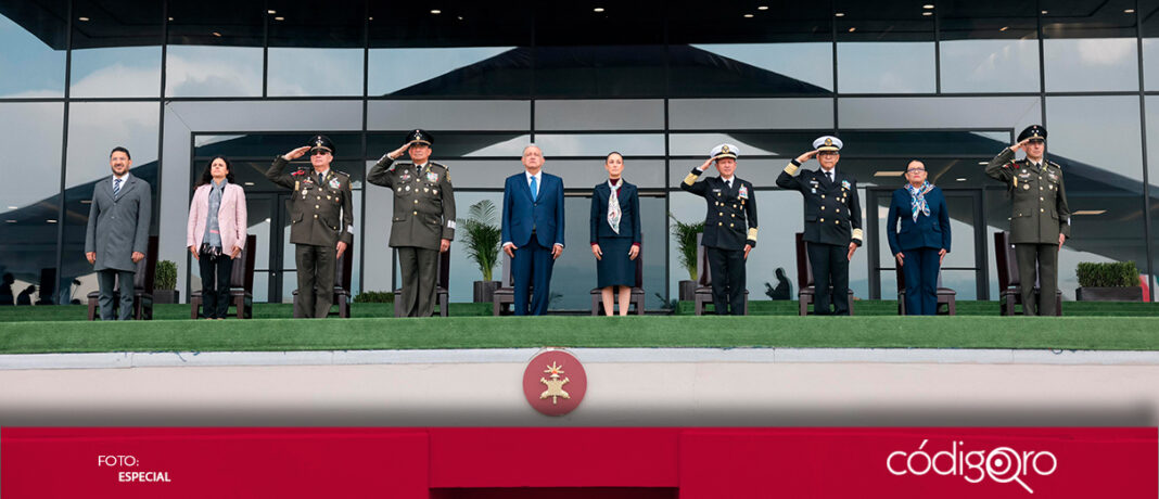 La presidenta electa Claudia Sheinbaum se comprometió a no emitir una orden a las Fuerzas Armadas que vulnere el orden constitucional o los derechos humanos en México; además, reconoció la participación de las mujeres en la vida militar del país