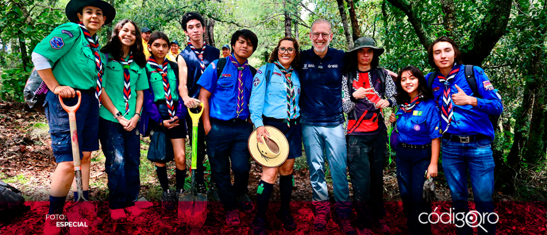 El titular de Sedesu, Marco Antonio Del Prete, encabezó la reforestación en La Beata. Foto: Especial