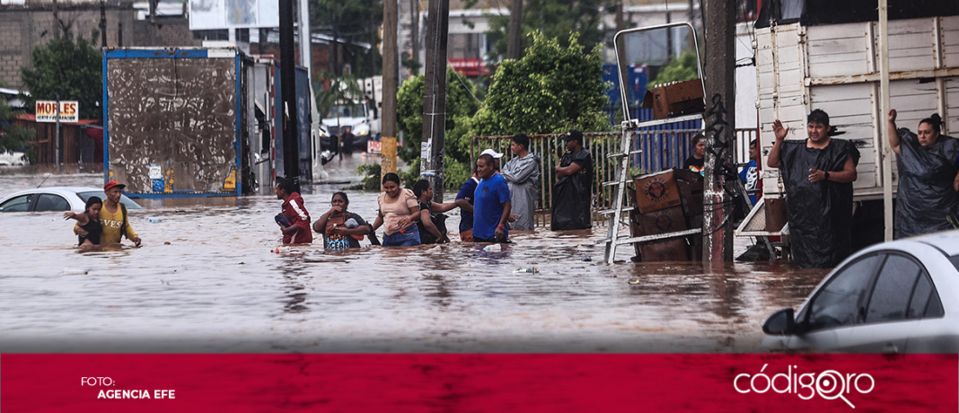 La tormenta tropical John continúa avanzando frente a las costas del Pacífico central mexicano en dirección a las del estado de Michoacán