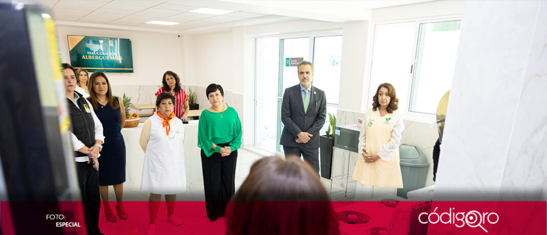 La Oficialía Mayor inauguró la remodelación de albergue del IMSS, con el objetivo de que familiares de pacientes cuenten con un refugio seguro; está a un costado del antiguo Hospital General de Querétaro y funcionará con una cuota de recuperación