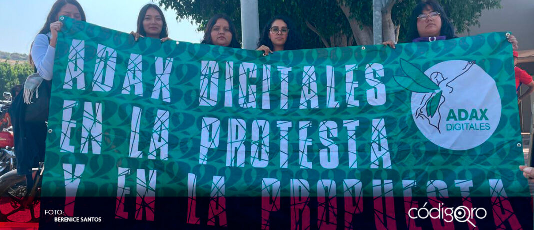 La organización ADAx Digitales acusó a la FGE de criminalizar a adolescente procesada tras aborto; aseguró que la Fiscalía estatal incurrió en irregularidades al determinar no ejercer acción penal por el delito de violación contra el presunto agresor