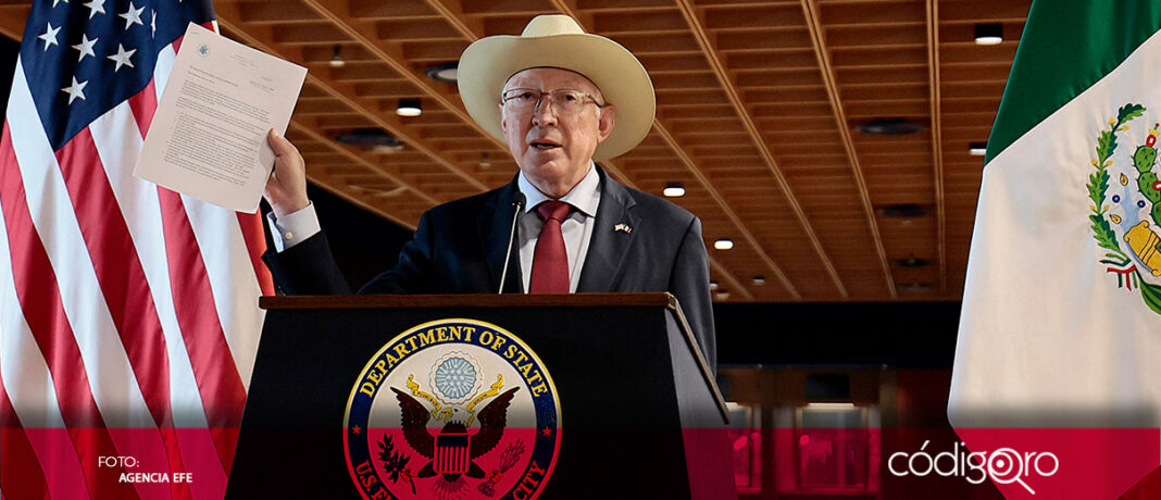 Ken Salazar, embajador de EUA en México, mostró su 