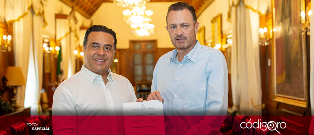 El gobernador de Querétaro, Mauricio Kuri González, oficializó el nombramiento de Luis Bernardo Nava como titular de Sedesoq. Foto: Especial