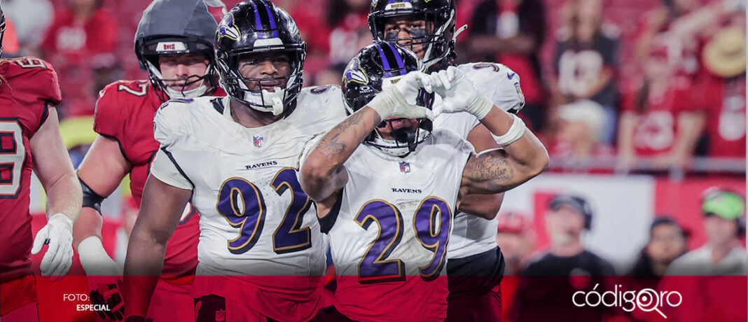 Los Baltimore Ravens dieron un recital con cinco pases de touchdown a los Tampa Bay Buccaneers, para obtener una victoria por 41-31 y lograr así su quinto triunfo consecutivo