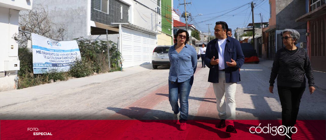 El titular de Sedesoq, Luis Bernardo Nava Guerrero, supervisó obras sociales en Corregidora. Foto: Especial