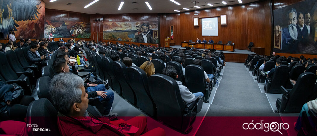 La Facultad de Derecho de la UAQ llevo a cabo un congreso de comercio exterior y derechos humanos. Foto: Especial