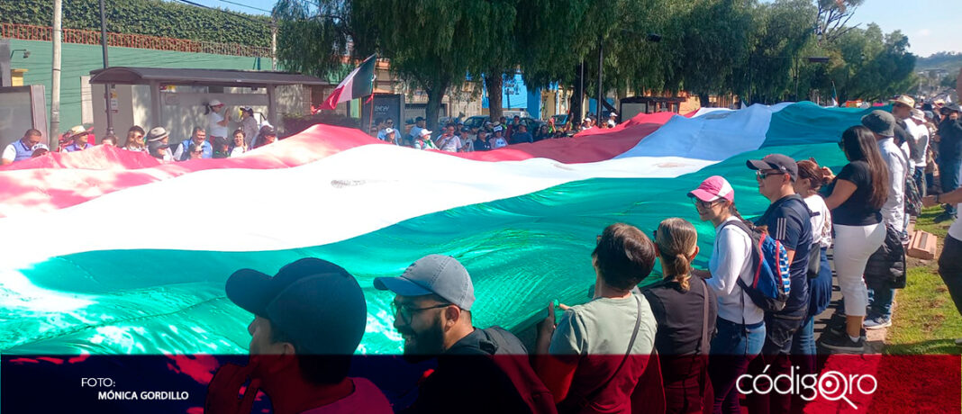 Magistrados, jueces y trabajadores del PJF marcharon contra la reforma judicial en la capital queretana; Juan Manuel Lerma Torres, secretario de tribunal del PJF, subrayó que la resolución de la SCJN es “un camino jurídico adicional” y no un “golpe de Estado”