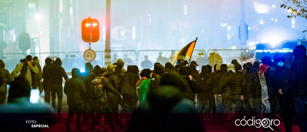 La alcaldesa de Ámsterdam, Femke Halsema, declaró emergencia en la capital neerlandesa y prohibió la convocatoria a protestas durante el fin de semana, tras enfrentamiento entre propalestinos contra aficionados del Maccabi Tel Aviv