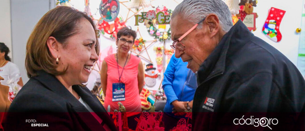 La presidenta del DIF municipal de Corregidora, Gabriela Trápala, inauguró el Bazar Navideño 2024, en donde 60 artesanos y emprendedores ofrecerán sus productos de las fiestas decembrinas, en un horario de 10 am a 9 pm