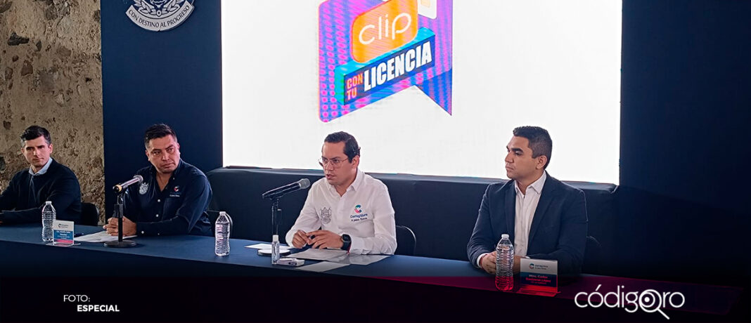 El presidente municipal de Corregidora, Chepe Guerrero, presentó la campaña Haz Clip con tu licencia. Foto: Especial