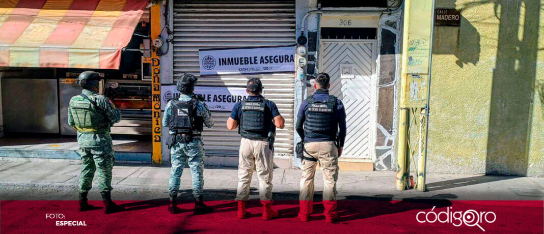 La Fiscalía General del Estado de Querétaro llevó a cabo 2 cateos en la colonia Niños Héroes. Foto: Especial